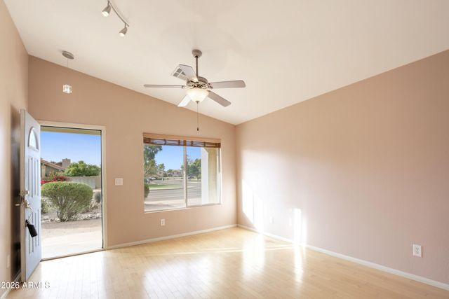 2102 W KNOX Road, Chandler, AZ 85224