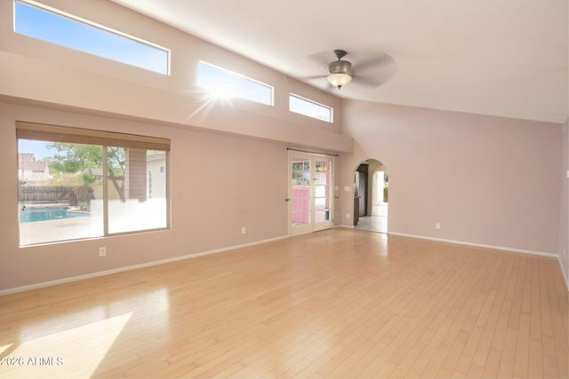 2102 W KNOX Road, Chandler, AZ 85224
