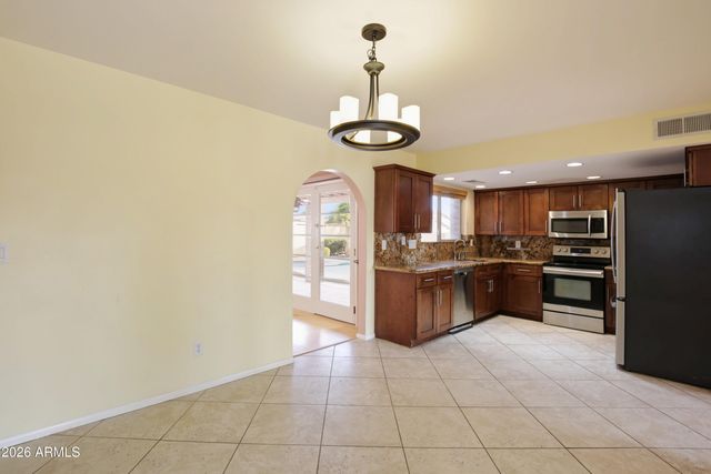 2102 W KNOX Road, Chandler, AZ 85224
