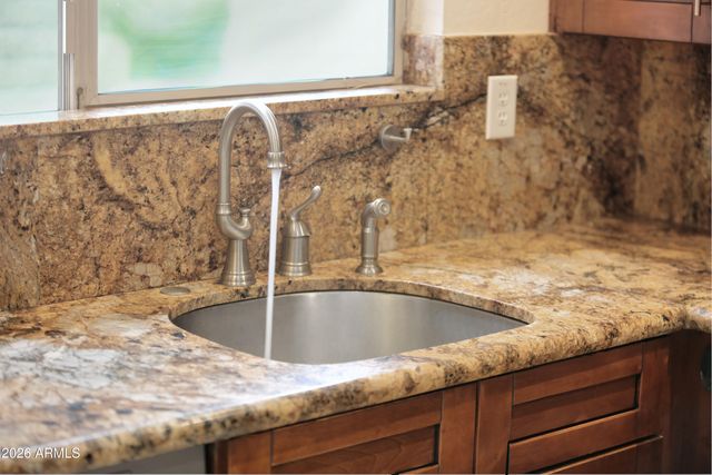 2102 W KNOX Road, Chandler, AZ 85224