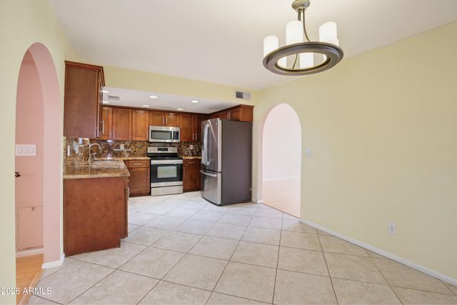 2102 W KNOX Road, Chandler, AZ 85224