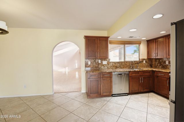 2102 W KNOX Road, Chandler, AZ 85224