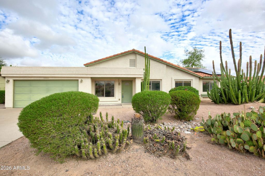 2102 W KNOX Road, Chandler, AZ 85224 — photo 2