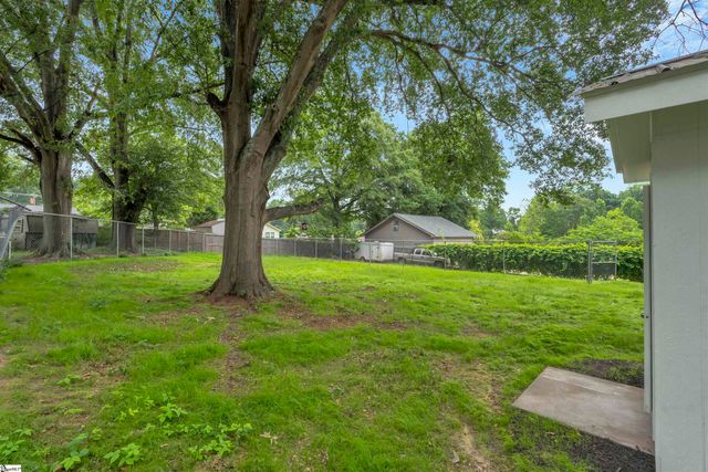 103 Longwood Drive, Taylors, SC 29687