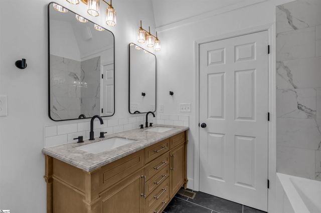 103 Longwood Drive, Taylors, SC 29687