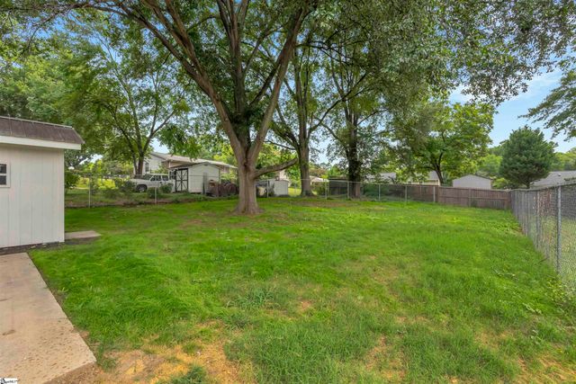 103 Longwood Drive, Taylors, SC 29687