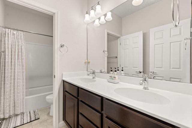 30 VISTA LARGA Place NE, Rio Rancho, NM 87124