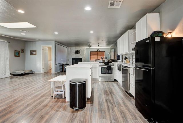 343 W Birch Drive, Mustang, OK 73064