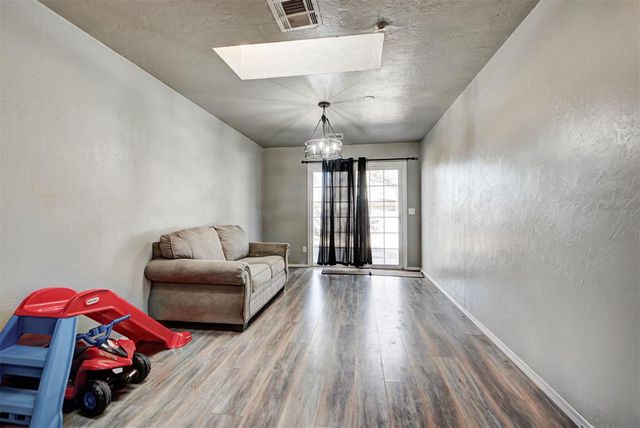 343 W Birch Drive, Mustang, OK 73064