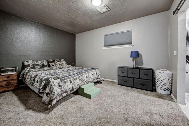 343 W Birch Drive, Mustang, OK 73064