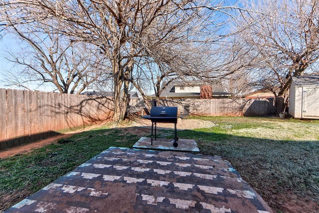 343 W Birch Drive, Mustang, OK 73064