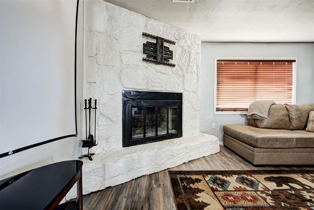 343 W Birch Drive, Mustang, OK 73064