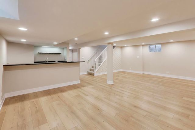 1421 Cynthia Avenue, Park Ridge, IL 60068