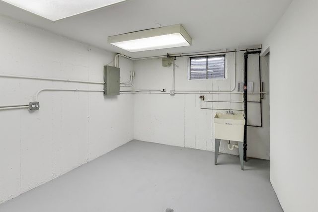 1421 Cynthia Avenue, Park Ridge, IL 60068