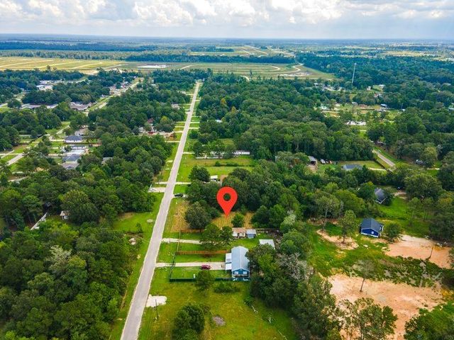 504 County Road 3415, Cleveland, TX 77327