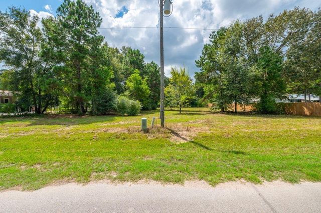 504 County Road 3415, Cleveland, TX 77327