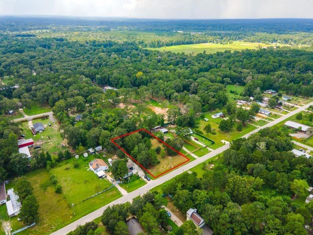 504 County Road 3415, Cleveland, TX 77327
