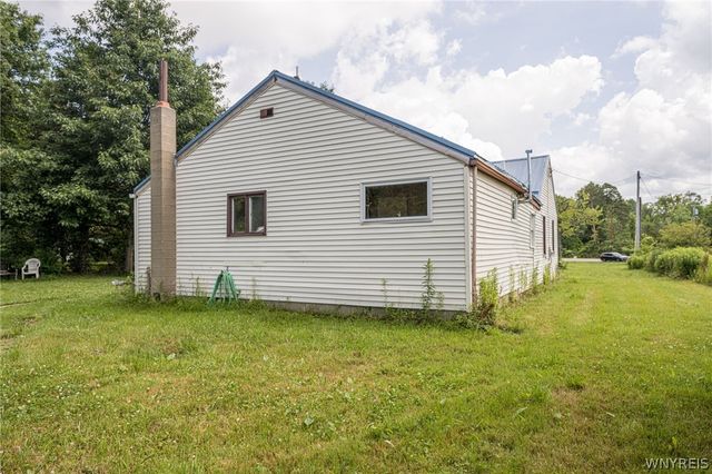 9754 Southwestern Boulevard, Evans, NY 14006