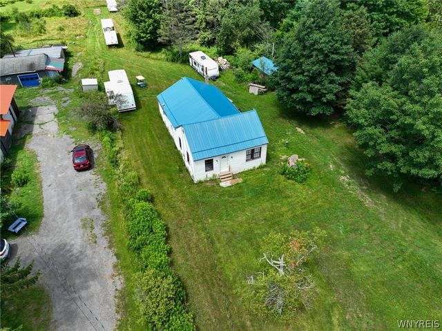 9754 Southwestern Boulevard, Evans, NY 14006