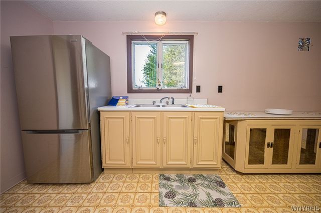 9754 Southwestern Boulevard, Evans, NY 14006