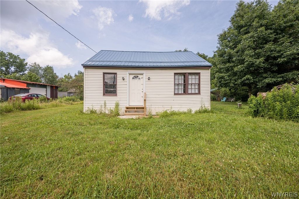 9754 Southwestern Boulevard, Evans, NY 14006
