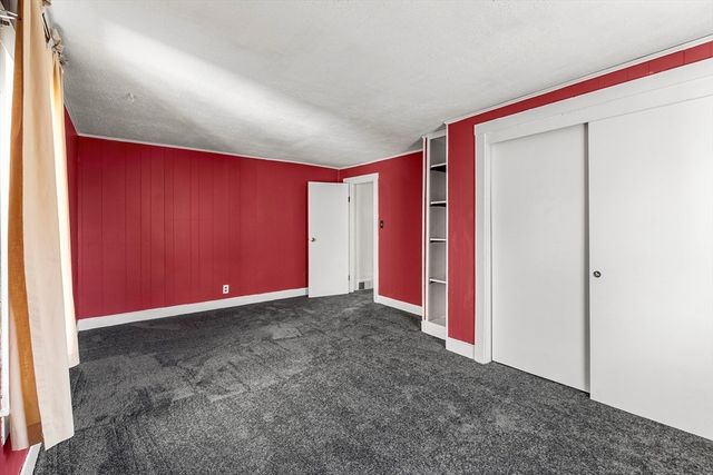 21 Chestnut St, Woburn, MA 01801