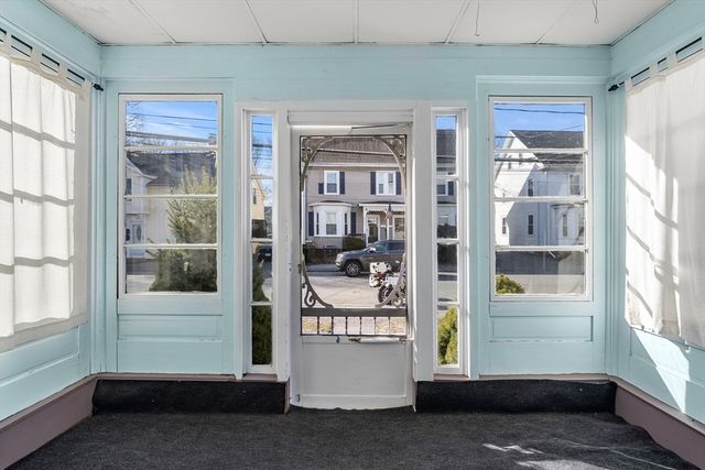 21 Chestnut St, Woburn, MA 01801