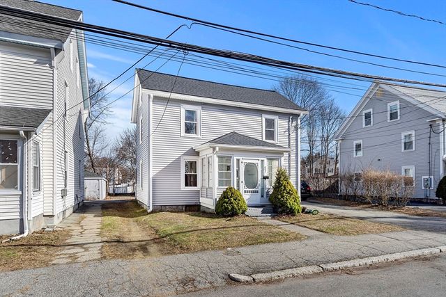 21 Chestnut St, Woburn, MA 01801