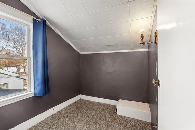 21 Chestnut St, Woburn, MA 01801