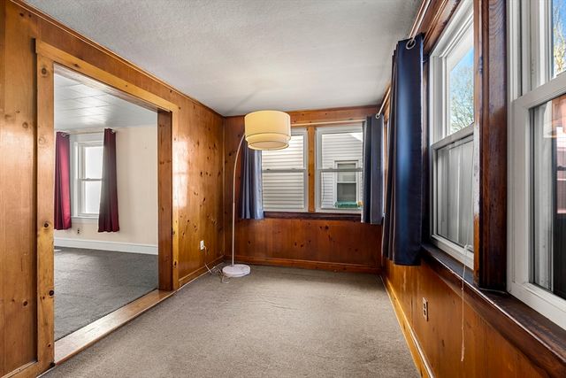 21 Chestnut St, Woburn, MA 01801