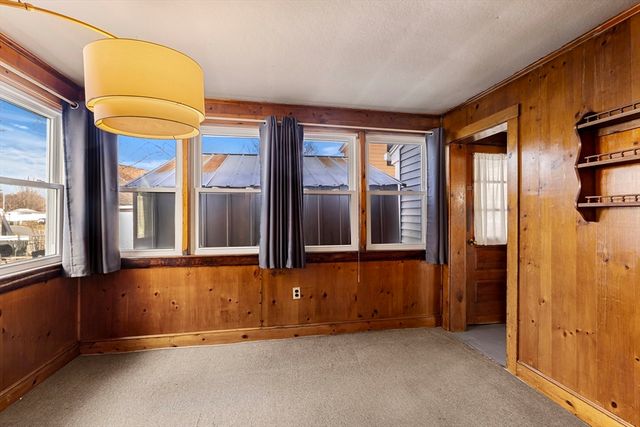 21 Chestnut St, Woburn, MA 01801