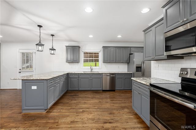1636 WOODRIDGE, Tuscaloosa, AL 35406