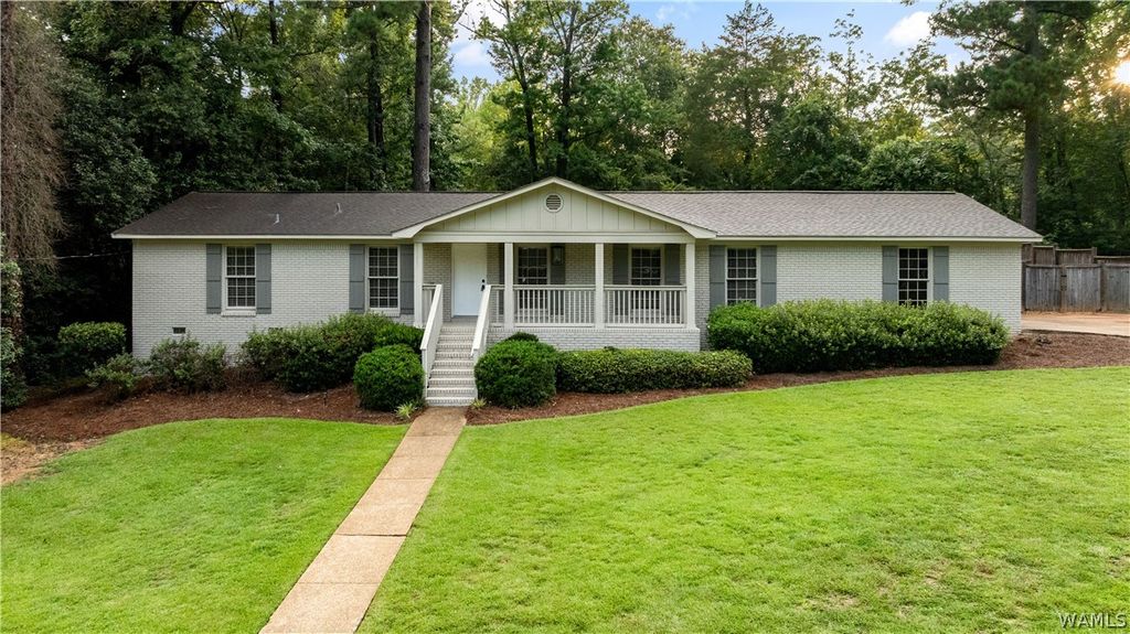 1636 WOODRIDGE, Tuscaloosa, AL 35406