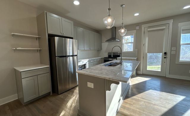 220 Croleywood Ln, Nashville, TN 37209