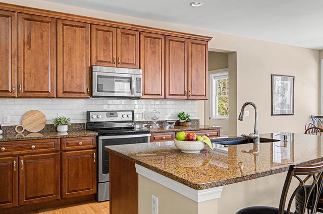 50 Halfmoon Lane, Williston, VT 05495