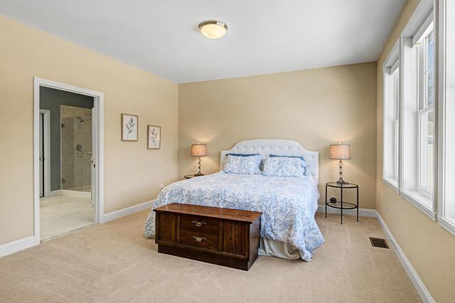 50 Halfmoon Lane, Williston, VT 05495