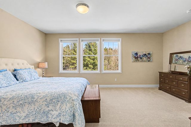 50 Halfmoon Lane, Williston, VT 05495