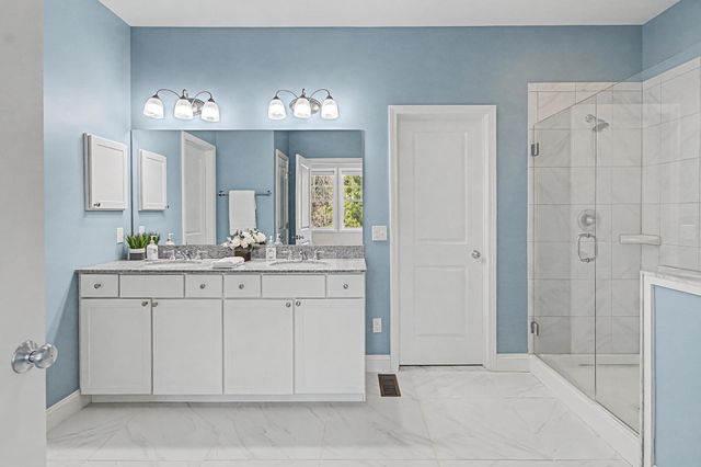 50 Halfmoon Lane, Williston, VT 05495