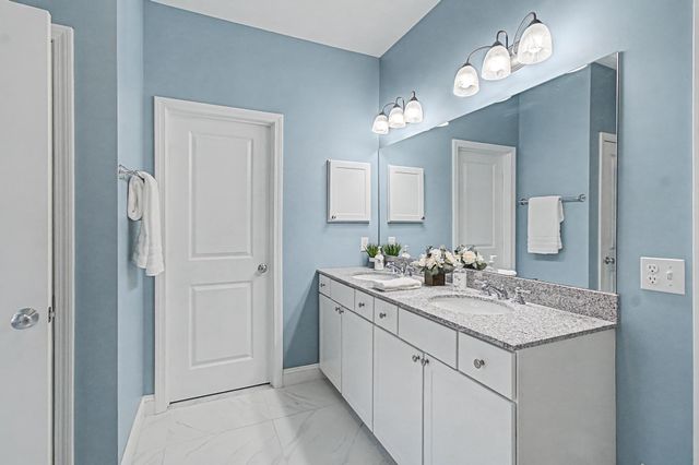 50 Halfmoon Lane, Williston, VT 05495