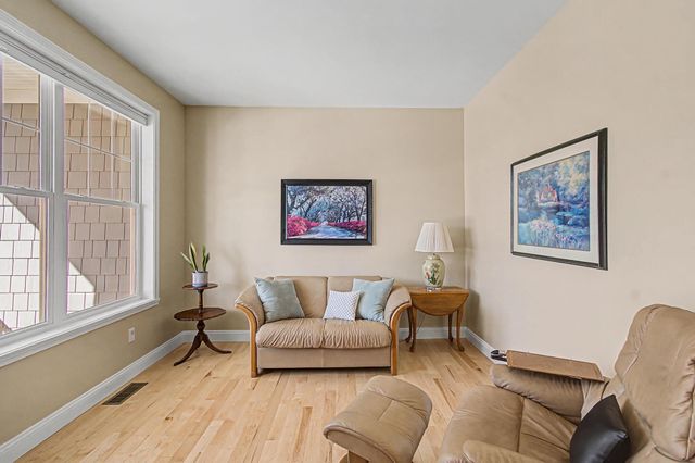 50 Halfmoon Lane, Williston, VT 05495