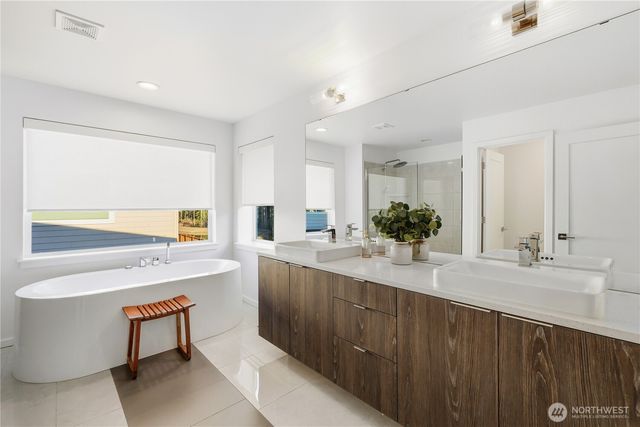 5661 Great Glen Road SW, Port Orchard, WA 98367