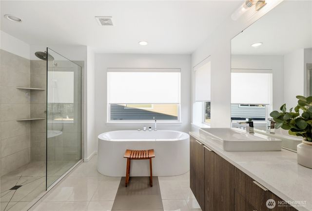 5661 Great Glen Road SW, Port Orchard, WA 98367