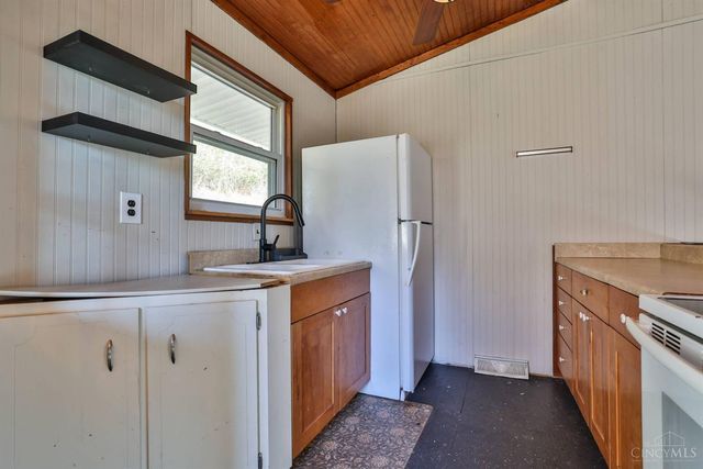 6942 Cleves Warsaw Pike, Green Twp, OH 45233