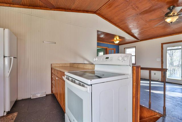 6942 Cleves Warsaw Pike, Green Twp, OH 45233