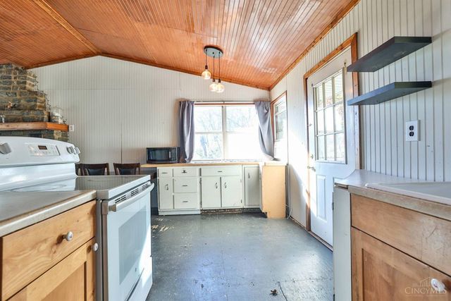 6942 Cleves Warsaw Pike, Green Twp, OH 45233