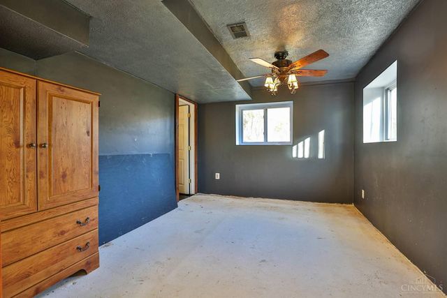 6942 Cleves Warsaw Pike, Green Twp, OH 45233