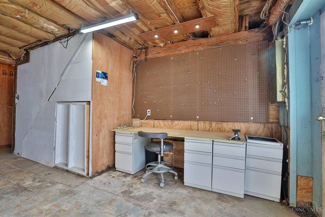 6942 Cleves Warsaw Pike, Green Twp, OH 45233