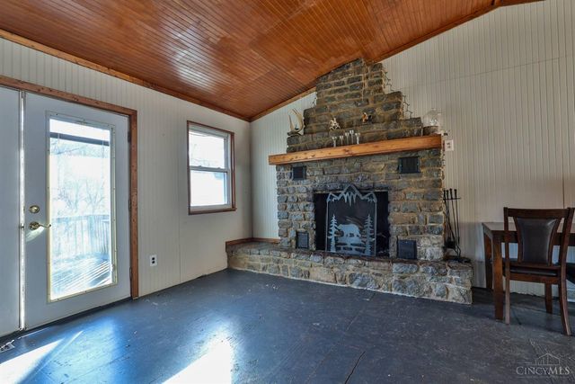 6942 Cleves Warsaw Pike, Green Twp, OH 45233