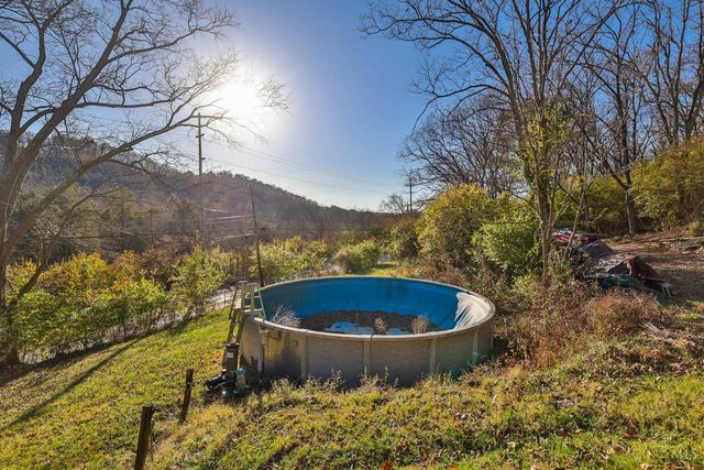 6942 Cleves Warsaw Pike, Green Twp, OH 45233