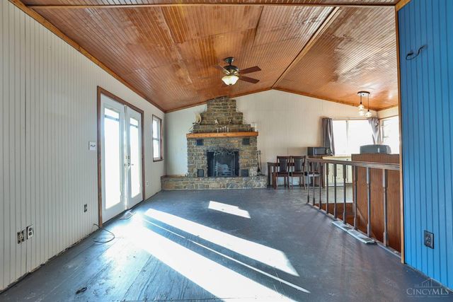 6942 Cleves Warsaw Pike, Green Twp, OH 45233